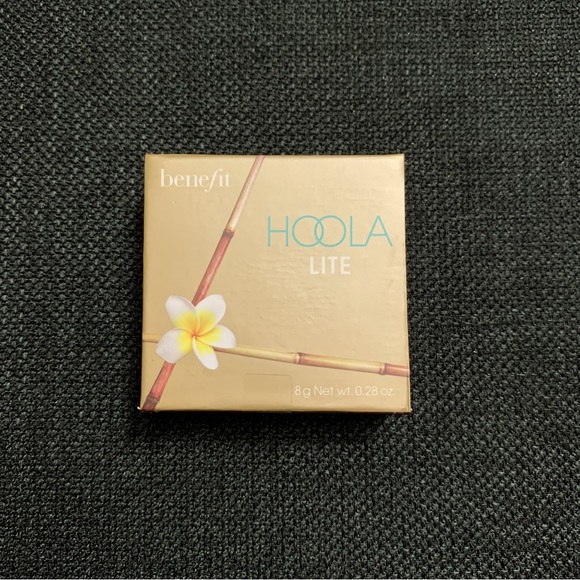 Benefit Other - NEW BENEFIT Hoola Lite Light Matte Bronzer Contour Powder Tan - Full Size